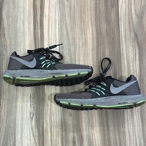 Nike Black and Mint Athletic Sneakers